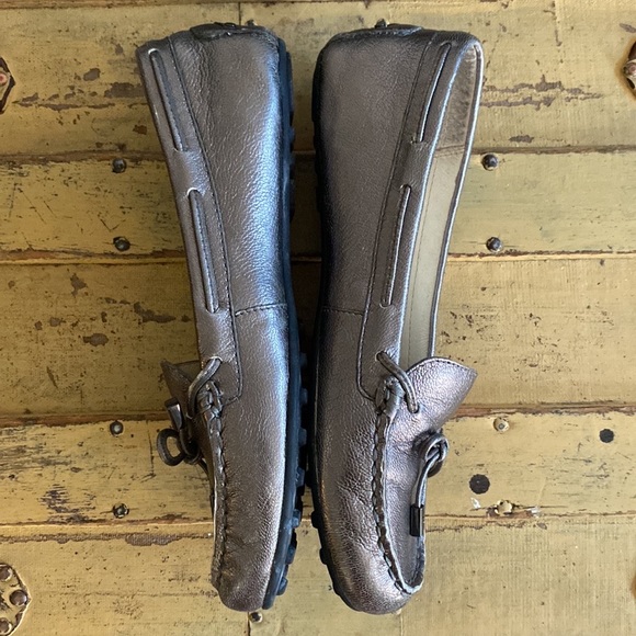 MICHAEL KORS 100% LEATHER METALLIC PEWTER FLAT LOAFER SLIDE FLATS - Picture 14 of 16